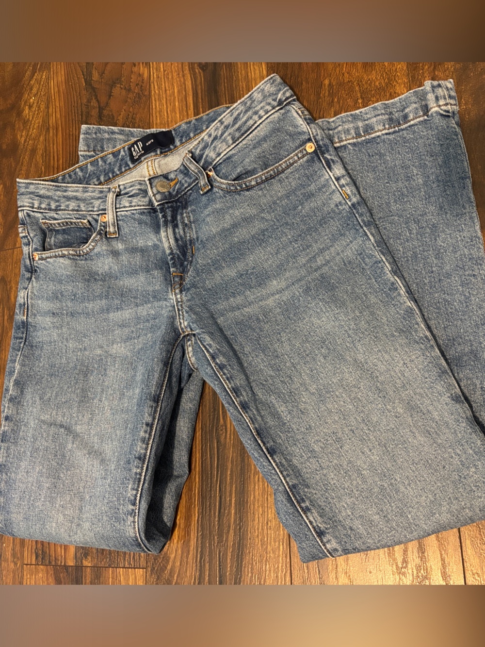 Women’s Low Rise GAP Jeans - 27S